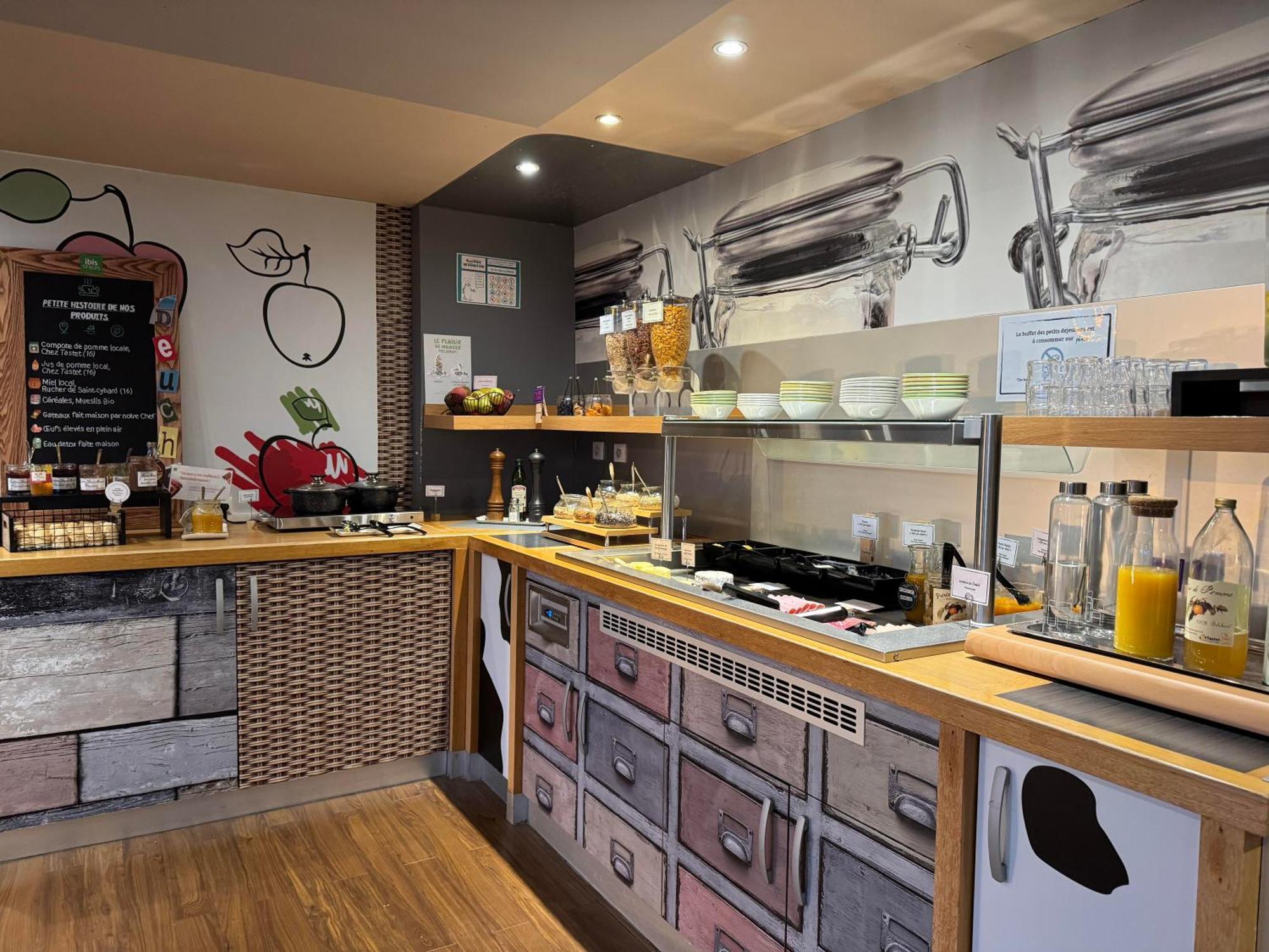 Ibis Styles Angouleme Nord - Hotel Restaurant Champniers  Exterior foto